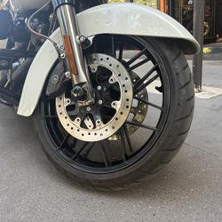 Harley Davidson Street Glide  Paris 11e Arrondissement