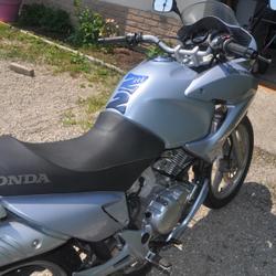 Honda Varadero 125  Saint-Martin-Boulogne