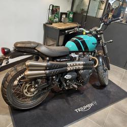 Triumph Scrambler  Montlh&eacute;ry