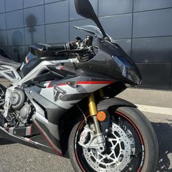 Triumph Daytona  Rochefort-du-Gard