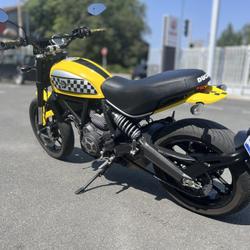 Ducati Scrambler  Montlu&ccedil;on