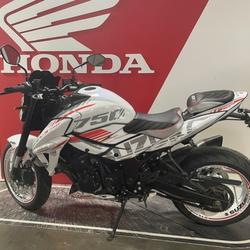Suzuki GSXS  Saint-Martin-Boulogne