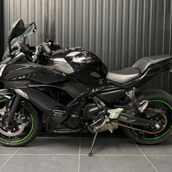 Kawasaki Ninja 650  Saint-Thibault-des-Vignes