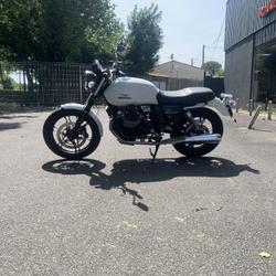 Guzzi V7  Saintes
