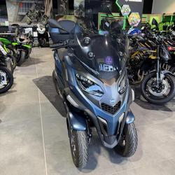 Piaggio MP3  N&icirc;mes