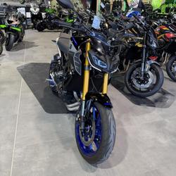 Yamaha MT09  N&icirc;mes