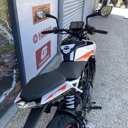 KTM 390 Duke  Varennes-l&egrave;s-M&acirc;con