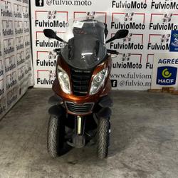 Peugeot Metropolis  Arles