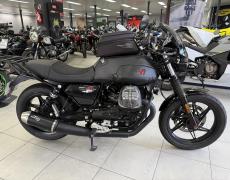 Guzzi V7 Libourne