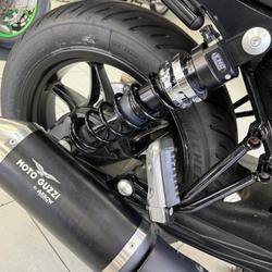 Guzzi V7  Libourne