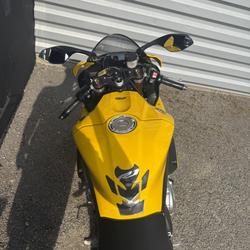 Yamaha YZF R1  Al&egrave;s