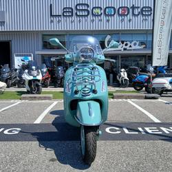 Vespa GTS  Saint-Martin-d'H&egrave;res