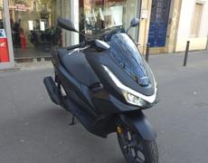 Honda PCX Paris 11e Arrondissement