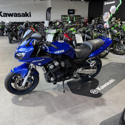 Yamaha FZ6  N&icirc;mes