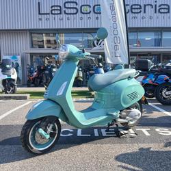 Vespa Primavera  Saint-Martin-d'H&egrave;res