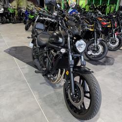 Kawasaki Vulcan 650  N&icirc;mes
