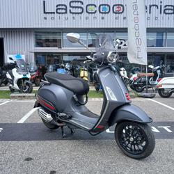Vespa Sprint  Saint-Martin-d'H&egrave;res