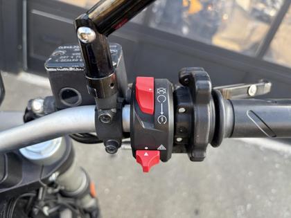 Ducati Monster - 5 290 €