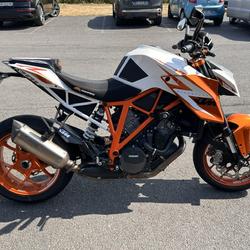 KTM Super Duke  Ch&acirc;teau-Thierry