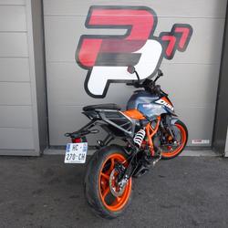 KTM 390 Duke  Vert-Saint-Denis