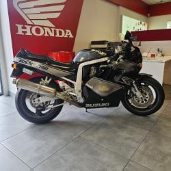Suzuki GSXR  &Eacute;tupes