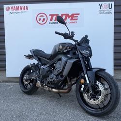 Yamaha MT09  N&icirc;mes