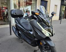 Honda Forza Paris 11e Arrondissement