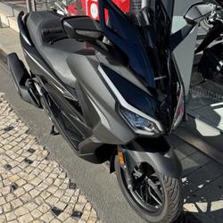 Honda Forza  Athis-Mons