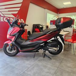 Honda Forza  &Eacute;tupes