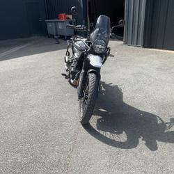 Royal-Enfield Himalayan  Saintes