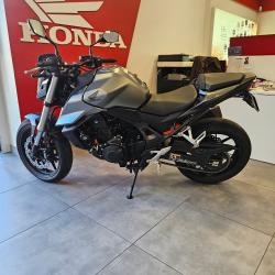 Honda Hornet  &Eacute;tupes