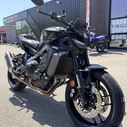 Yamaha MT09  Saint-Marcel