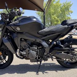 Yamaha MT09  Saint-Marcel