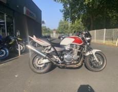 Honda CB Saintes