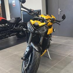 Triumph Street  Dury