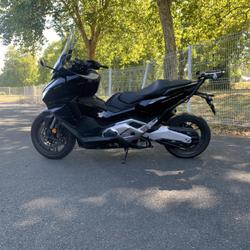 Honda Forza  Saintes