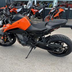 KTM Duke  Chen&ocirc;ve