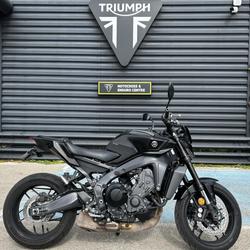 Yamaha MT09  N&icirc;mes