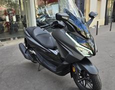 Honda Forza Paris 11e Arrondissement