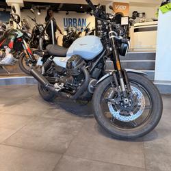 Guzzi V7  Le Chesnay-Rocquencourt
