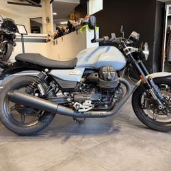 Guzzi V7  Le Chesnay-Rocquencourt