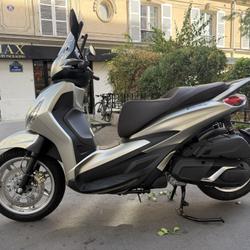 Piaggio Beverly  Paris 11e Arrondissement