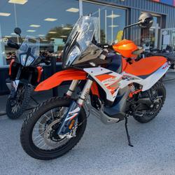 KTM Adventure  Chen&ocirc;ve