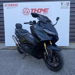 Yamaha T MAX  N&icirc;mes