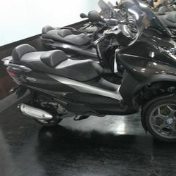Piaggio MP3  Paris 17e Arrondissement