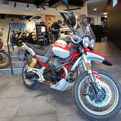 Guzzi V85 TT  Le Chesnay-Rocquencourt