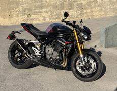 Triumph Speed Triple Grasse