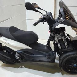 Piaggio MP3  Pressigny-les-Pins
