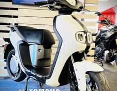Yamaha Neo's Saint-Genis-Pouilly