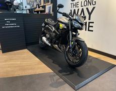 Triumph Street Louveciennes